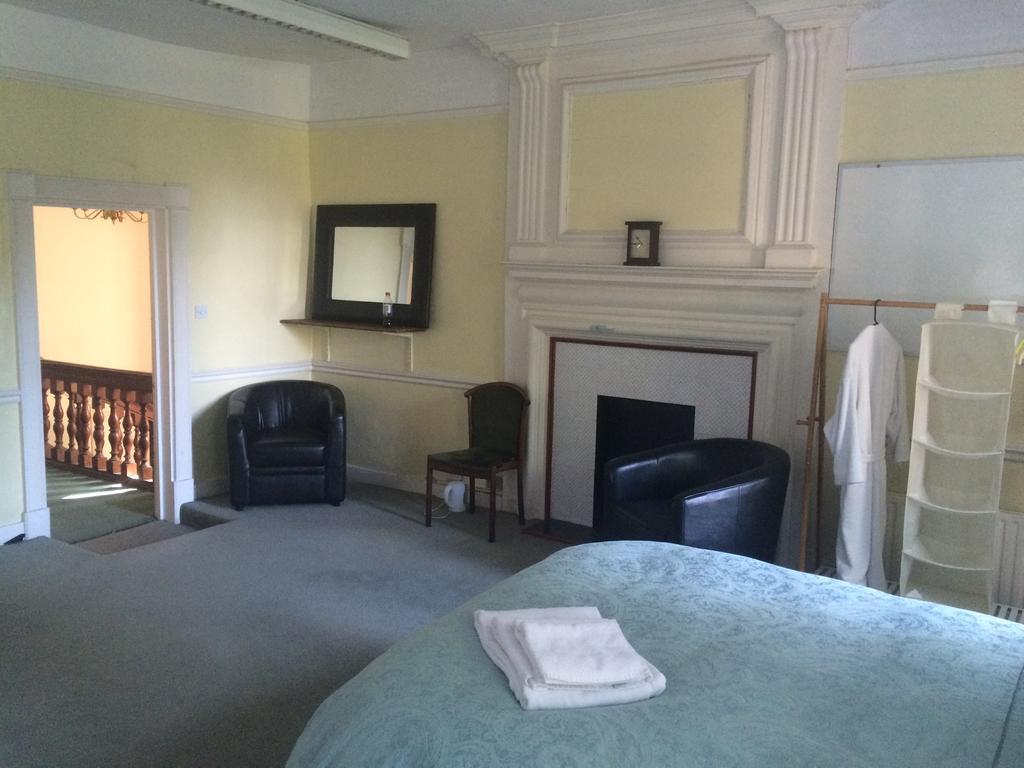 Harmondsworth Hall Guest House West Drayton  Zimmer foto