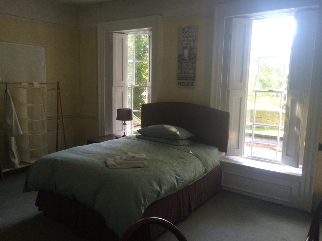 Harmondsworth Hall Guest House West Drayton  Zimmer foto